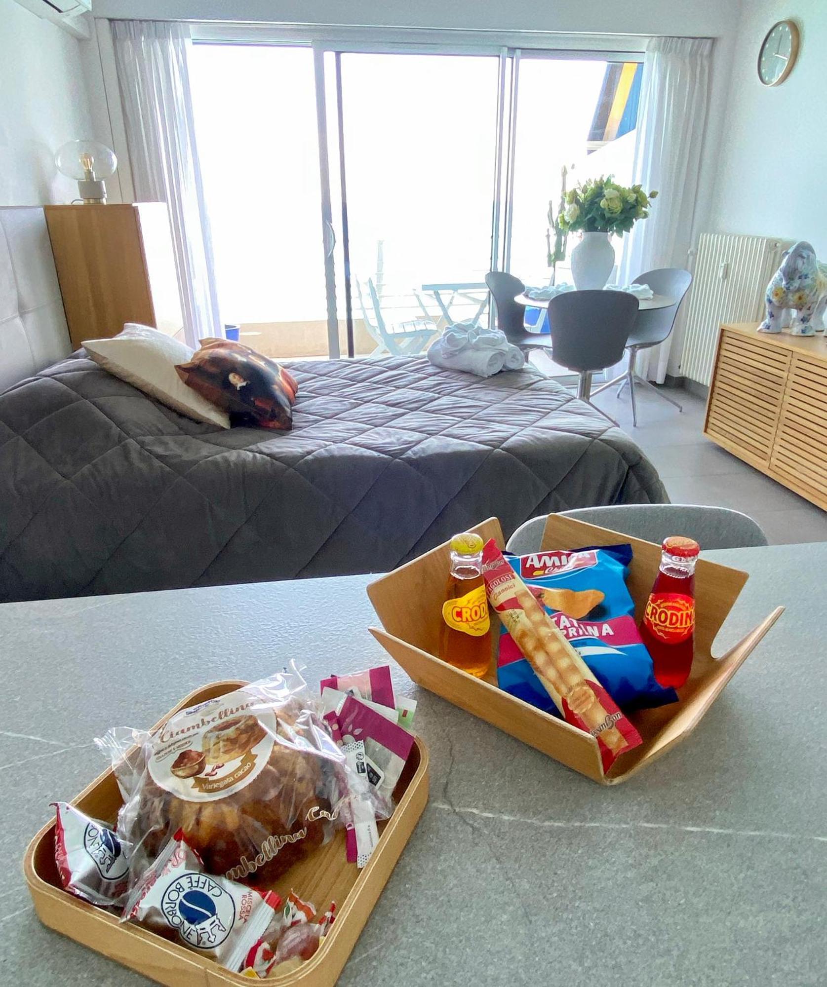 Ferienwohnung Sea View Studio, Huge Terrace On The 4Th Floor Menton Exterior foto