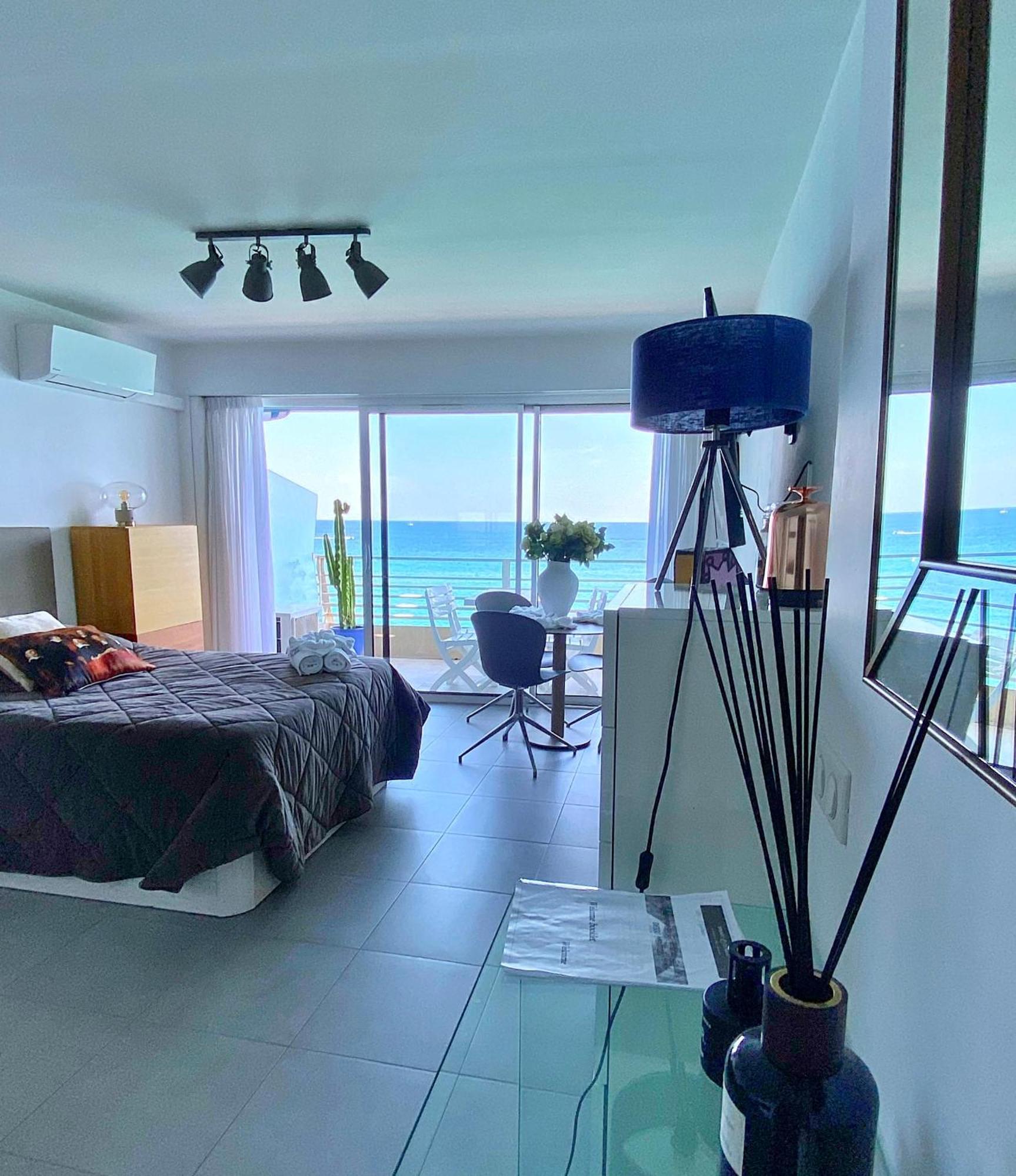 Ferienwohnung Sea View Studio, Huge Terrace On The 4Th Floor Menton Exterior foto